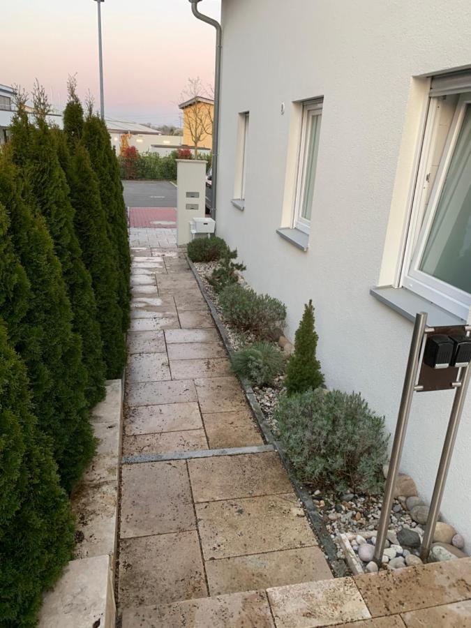 Neues Zimmerapartment Mit Bad Neckarwestheim Esterno foto