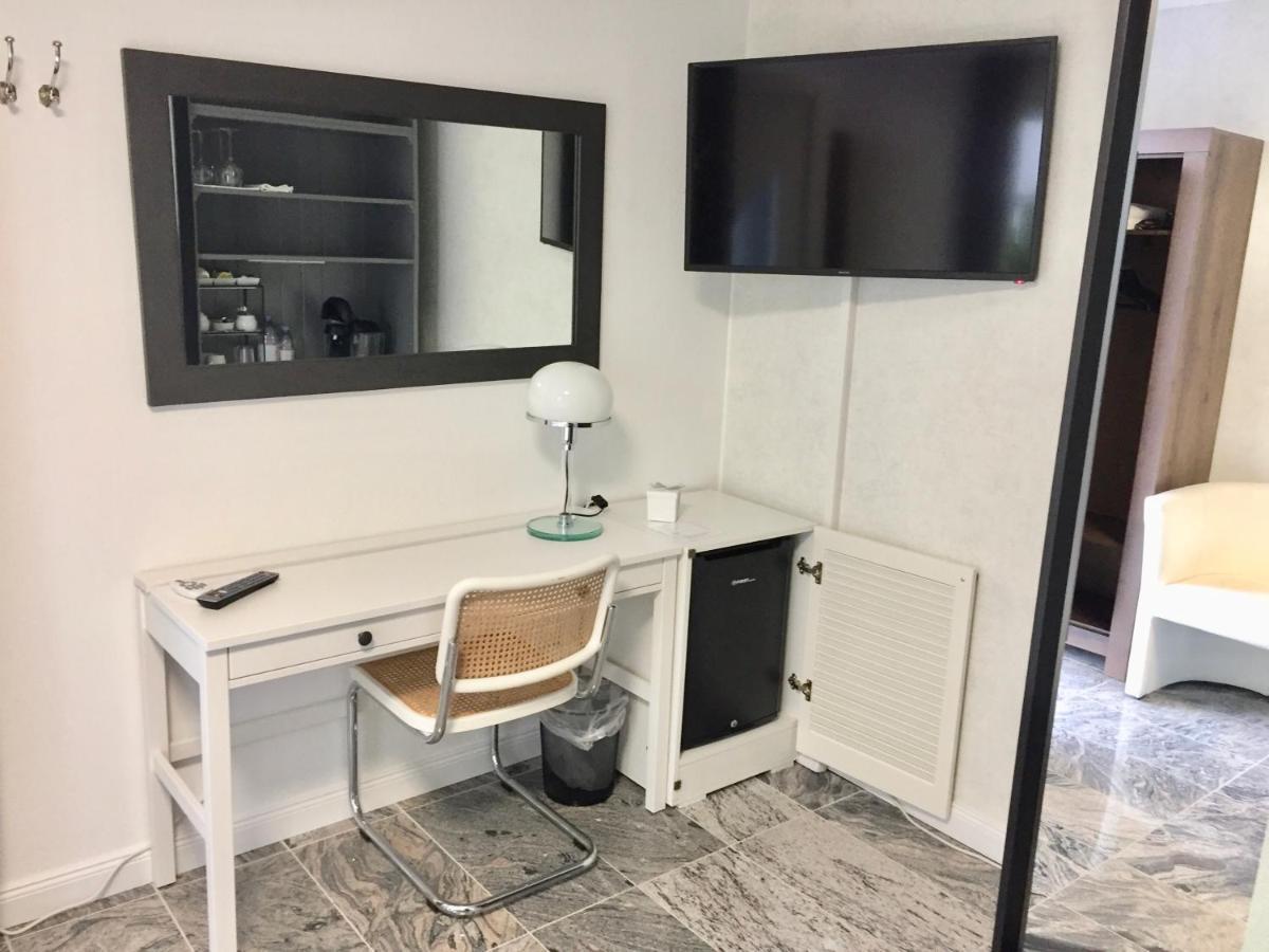 Neues Zimmerapartment Mit Bad Neckarwestheim Esterno foto